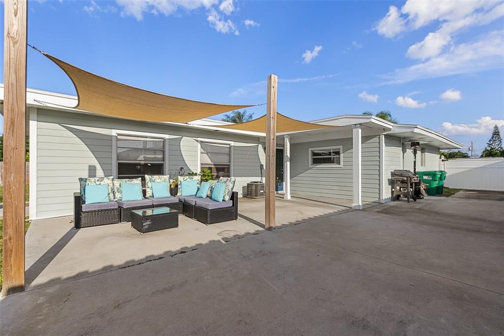 En Venta: $589,900 (3 camas, 2 baños, 2209 Pies cuadrados)