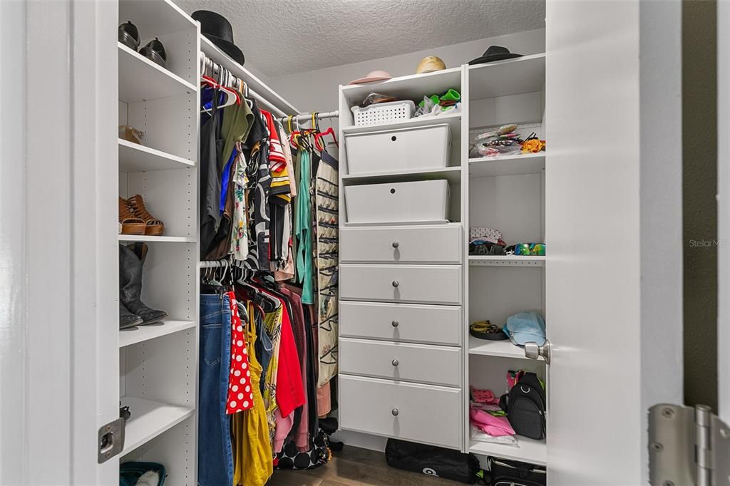 En Venta: $589,900 (3 camas, 2 baños, 2209 Pies cuadrados)