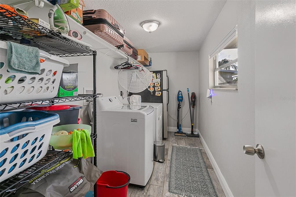 En Venta: $589,900 (3 camas, 2 baños, 2209 Pies cuadrados)