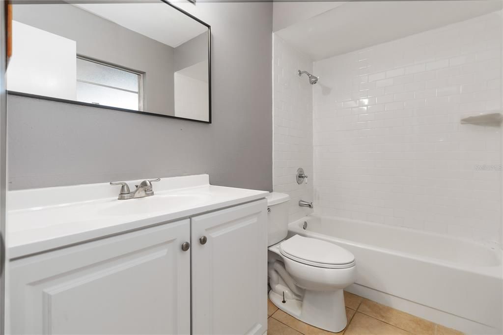 En Venta: $297,000 (2 camas, 2 baños, 1000 Pies cuadrados)