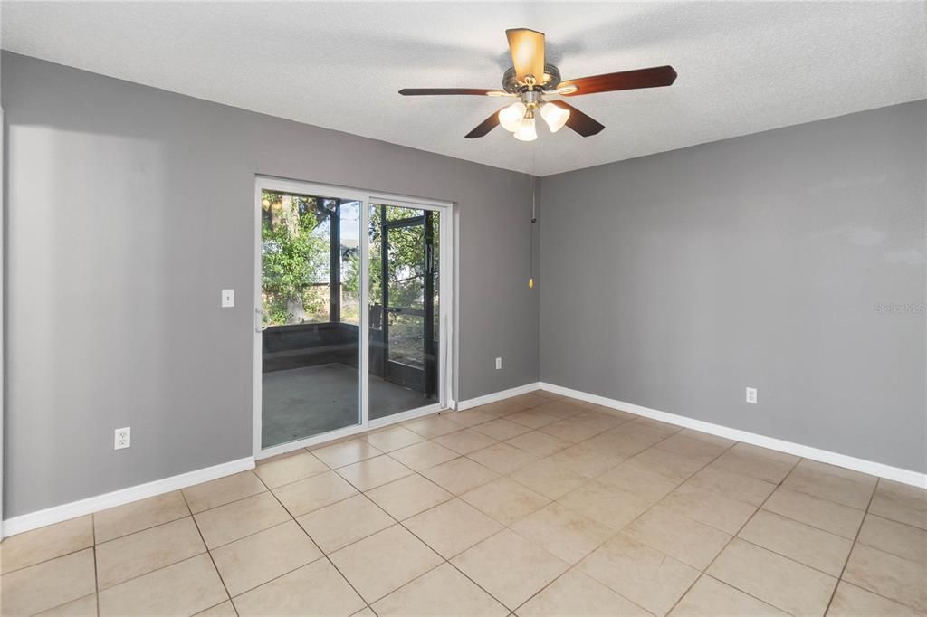 En Venta: $297,000 (2 camas, 2 baños, 1000 Pies cuadrados)