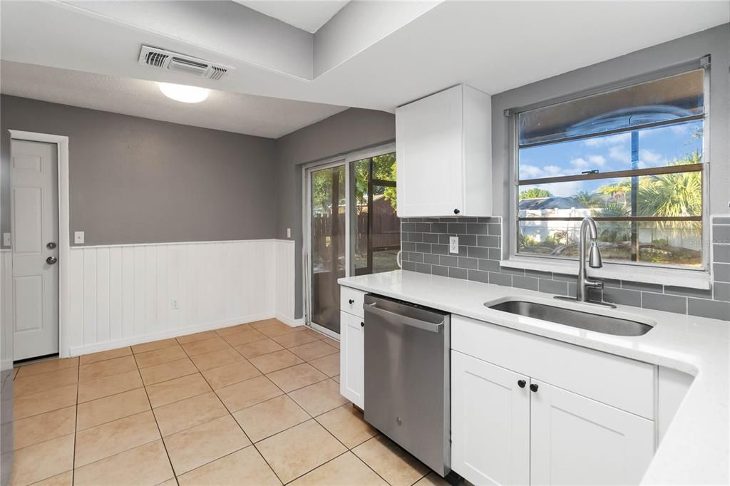 En Venta: $297,000 (2 camas, 2 baños, 1000 Pies cuadrados)