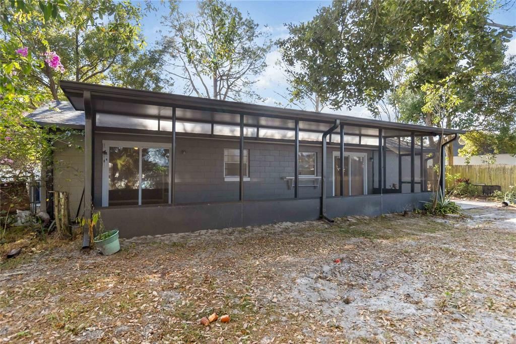 En Venta: $297,000 (2 camas, 2 baños, 1000 Pies cuadrados)