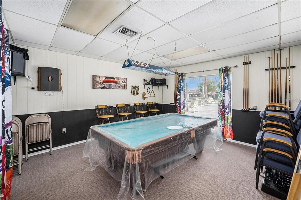 For Sale: $77,000 (1 beds, 1 baths, 635 Square Feet)