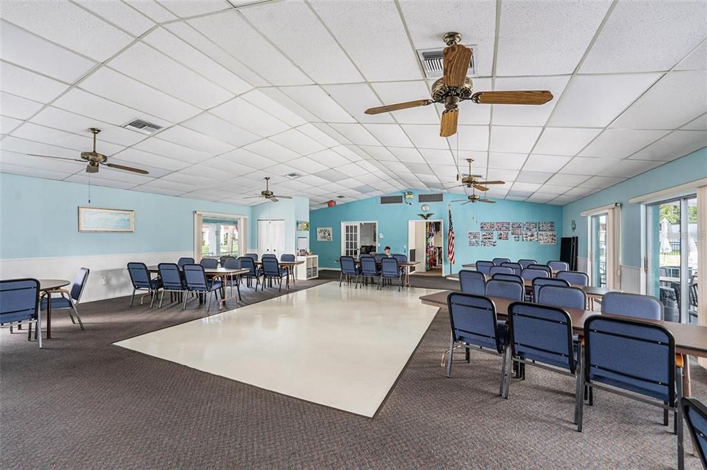 For Sale: $77,000 (1 beds, 1 baths, 635 Square Feet)