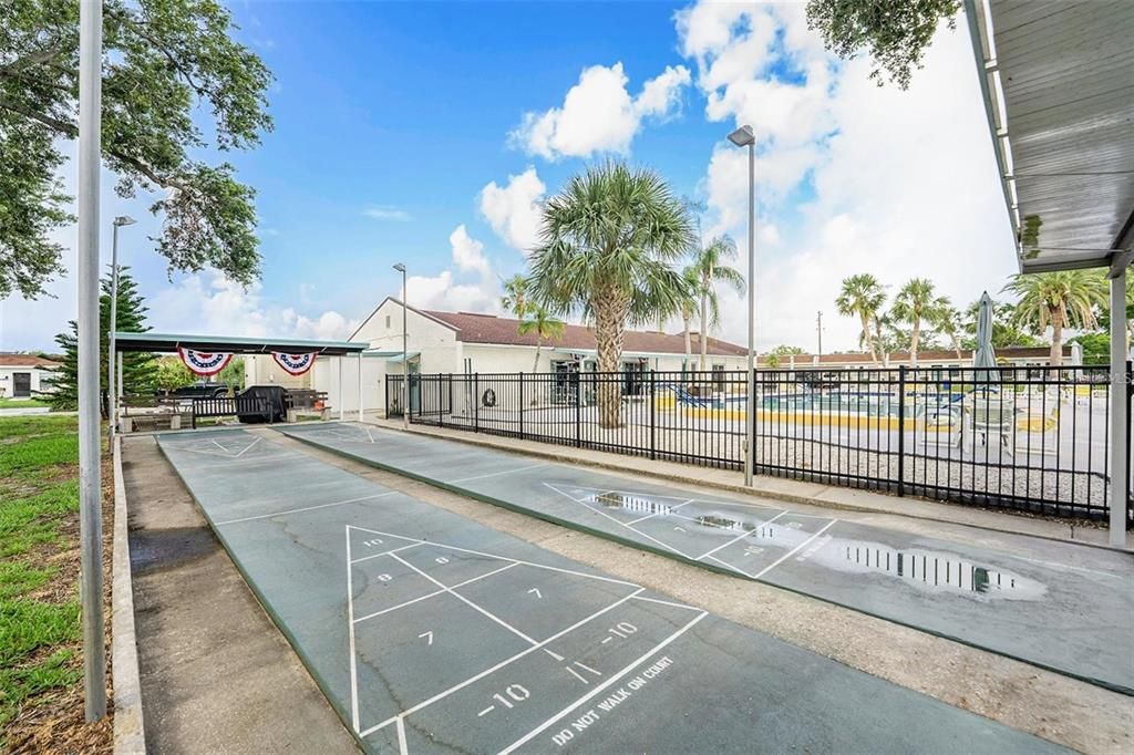 For Sale: $77,000 (1 beds, 1 baths, 635 Square Feet)