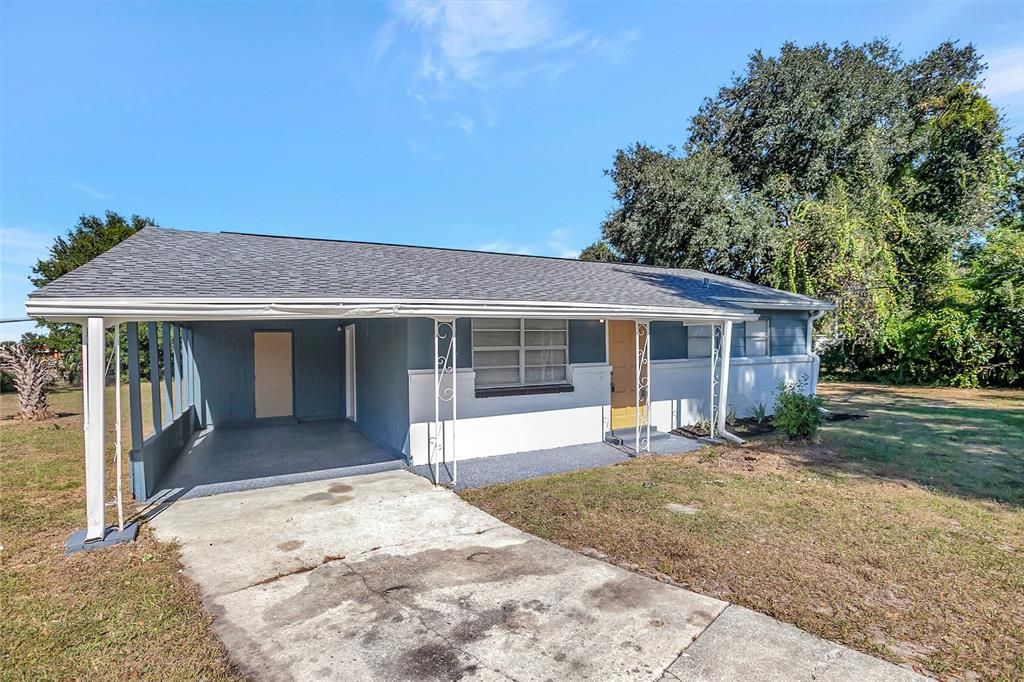 Active With Contract: $279,900 (2 beds, 2 baths, 825 Square Feet)
