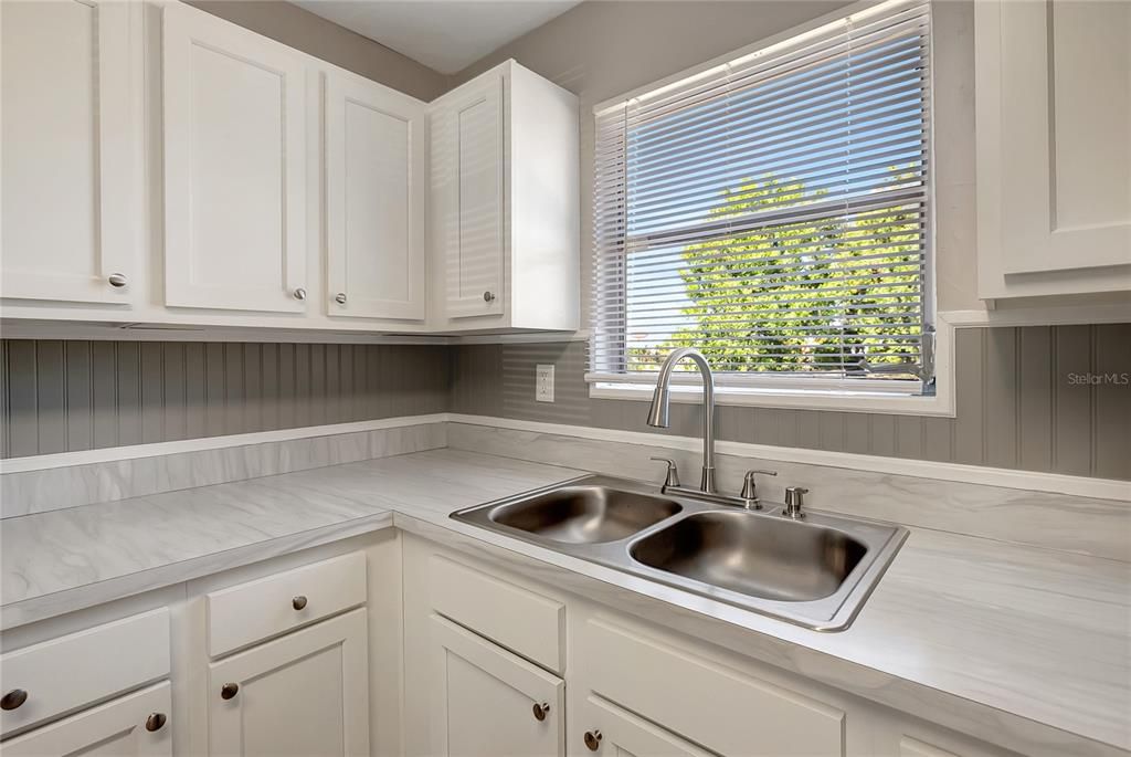 Active With Contract: $279,900 (2 beds, 2 baths, 825 Square Feet)