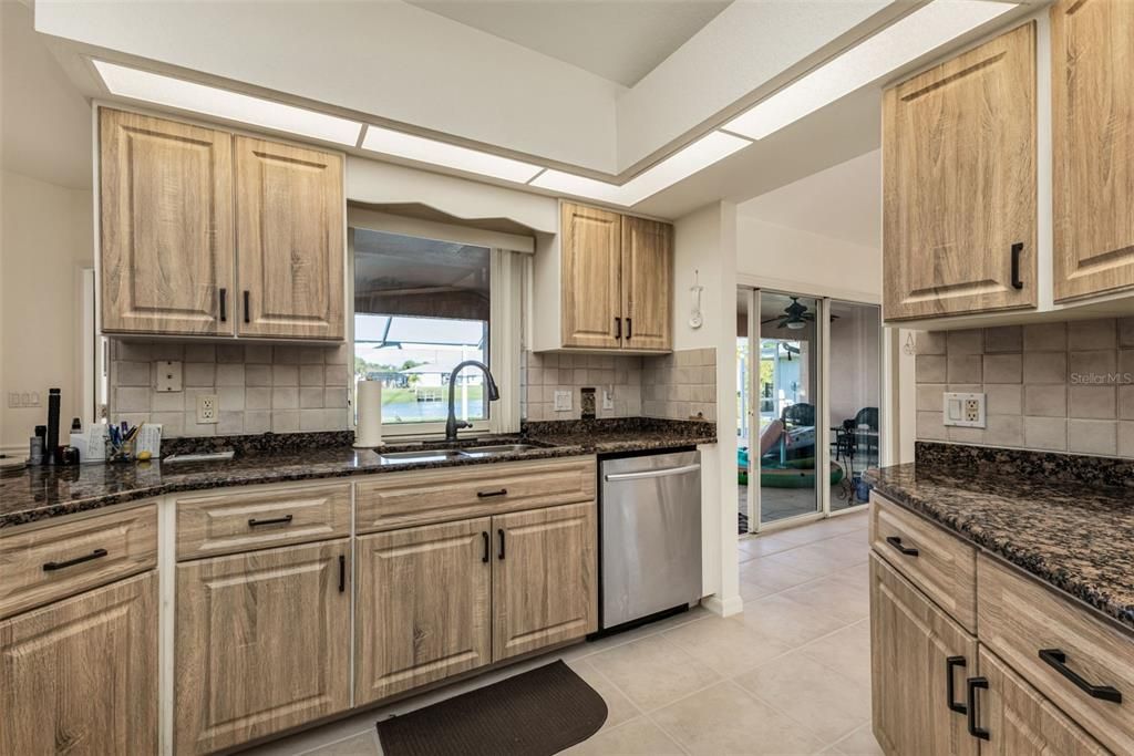 待售: $524,900 (3 贝兹, 2 浴室, 2182 平方英尺)