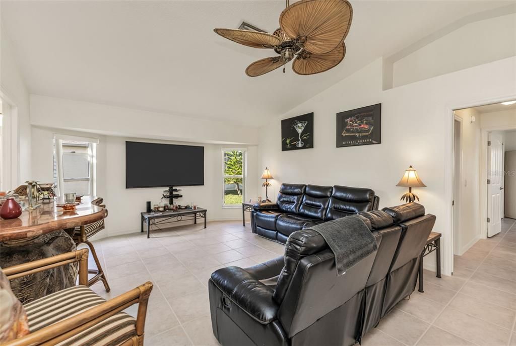 待售: $524,900 (3 贝兹, 2 浴室, 2182 平方英尺)