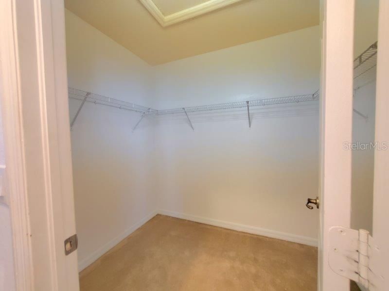 For Rent: $3,100 (5 beds, 3 baths, 3119 Square Feet)