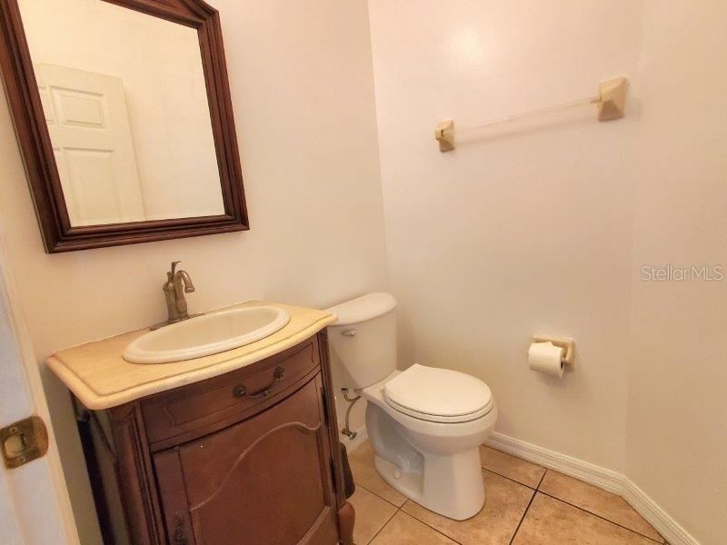 For Rent: $3,100 (5 beds, 3 baths, 3119 Square Feet)