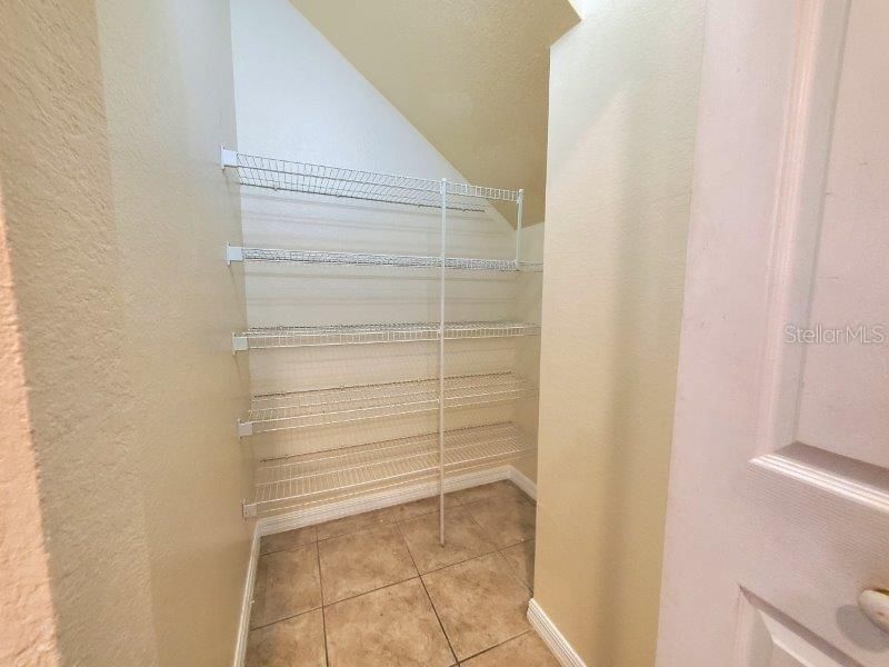 For Rent: $3,100 (5 beds, 3 baths, 3119 Square Feet)