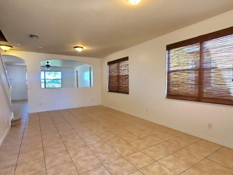 For Rent: $3,100 (5 beds, 3 baths, 3119 Square Feet)