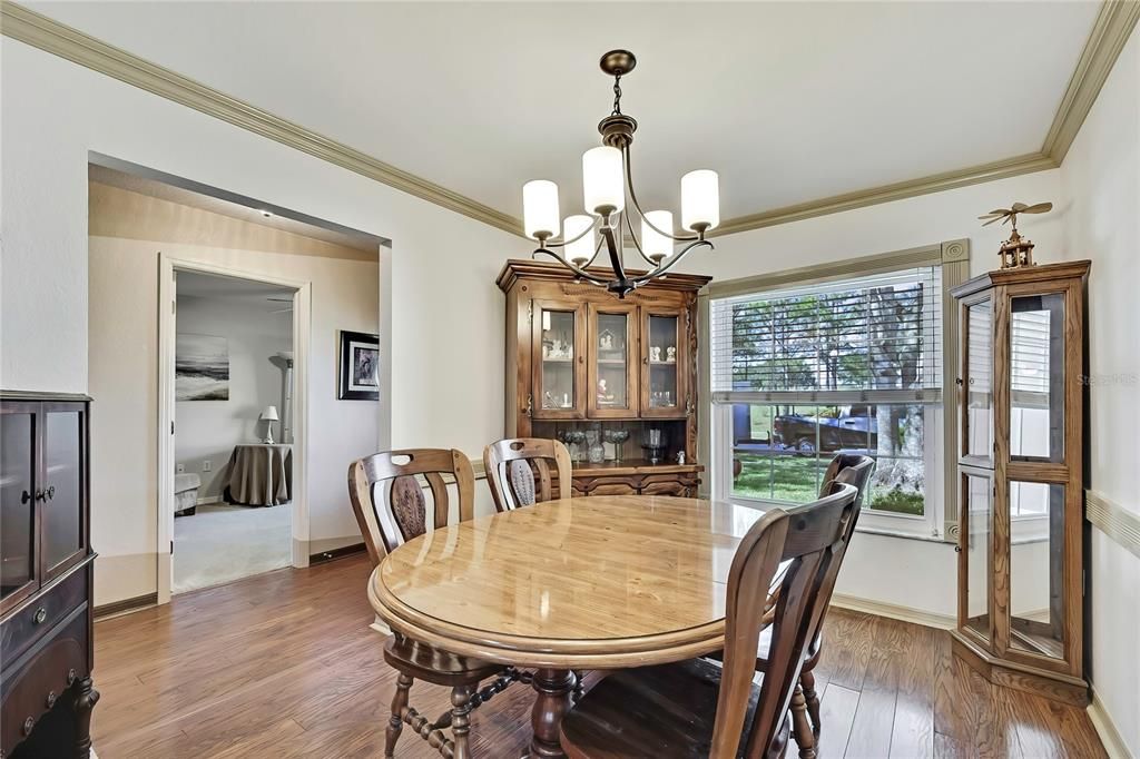 待售: $359,500 (4 贝兹, 2 浴室, 2035 平方英尺)