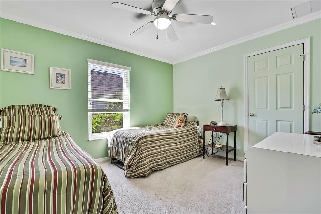 待售: $359,500 (4 贝兹, 2 浴室, 2035 平方英尺)