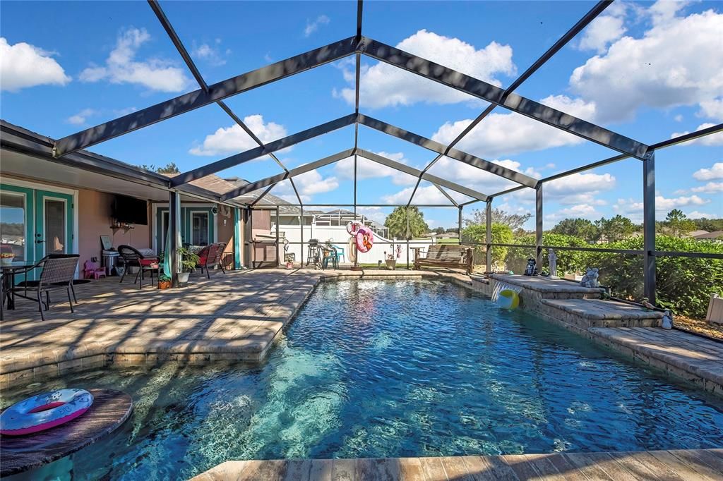 待售: $359,500 (4 贝兹, 2 浴室, 2035 平方英尺)