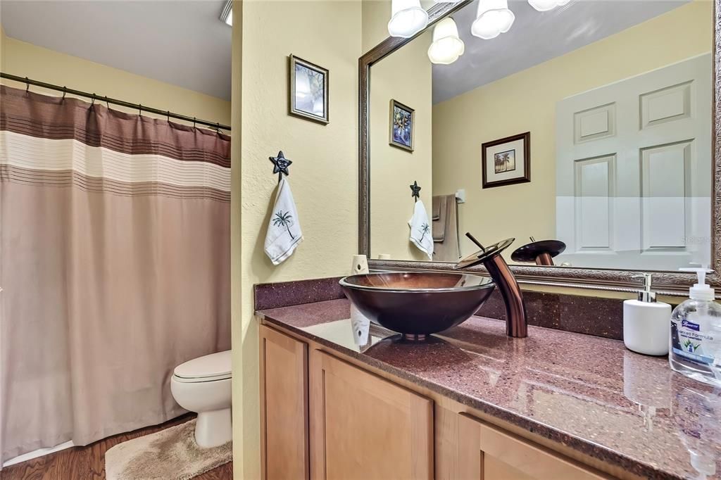 待售: $359,500 (4 贝兹, 2 浴室, 2035 平方英尺)