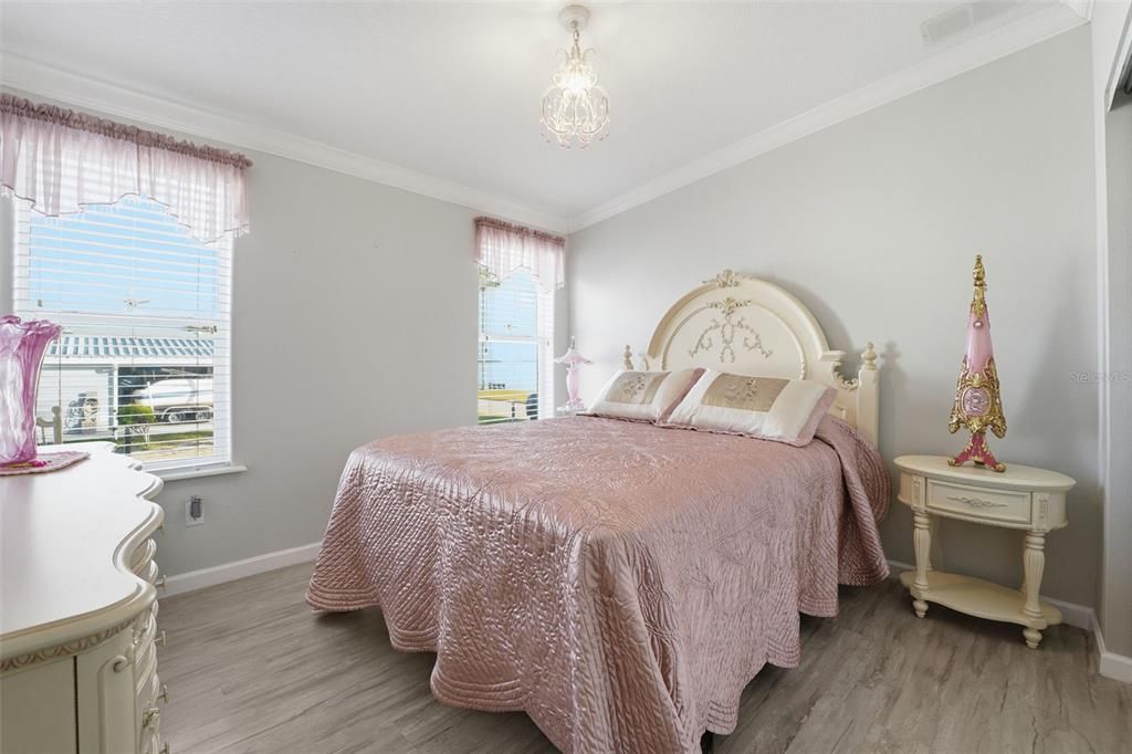 For Sale: $750,000 (3 beds, 2 baths, 1948 Square Feet)