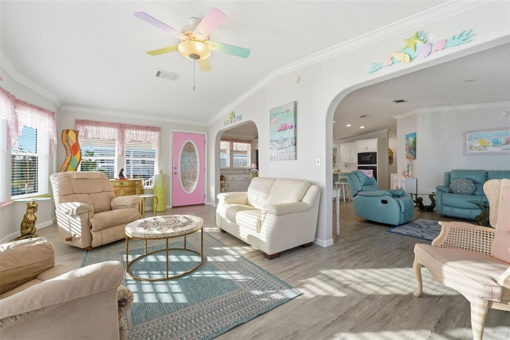 For Sale: $750,000 (3 beds, 2 baths, 1948 Square Feet)