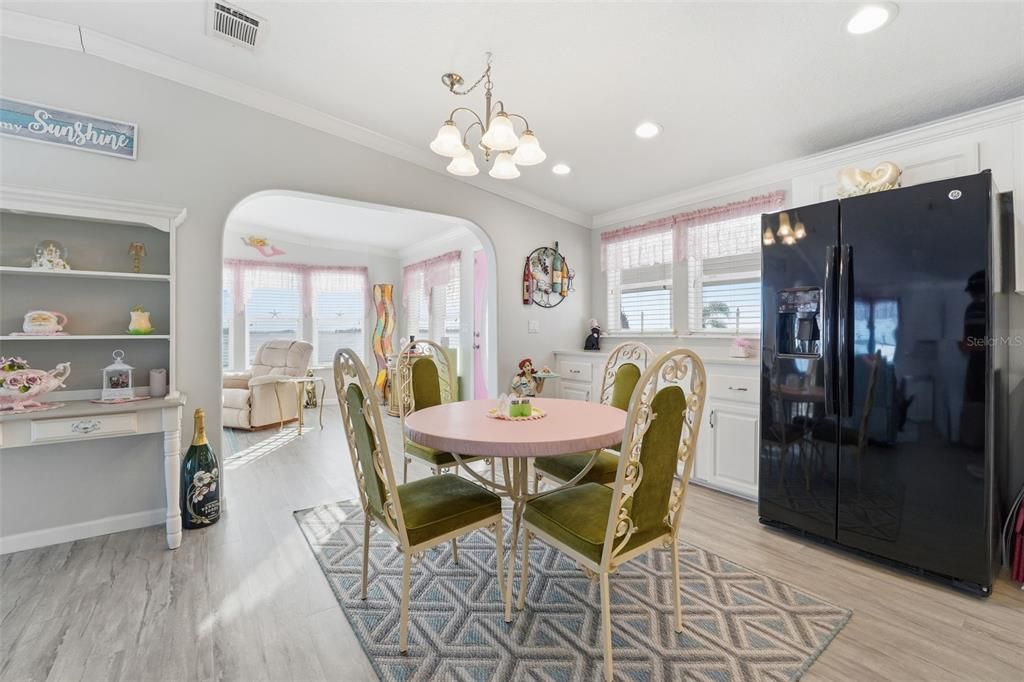 For Sale: $750,000 (3 beds, 2 baths, 1948 Square Feet)