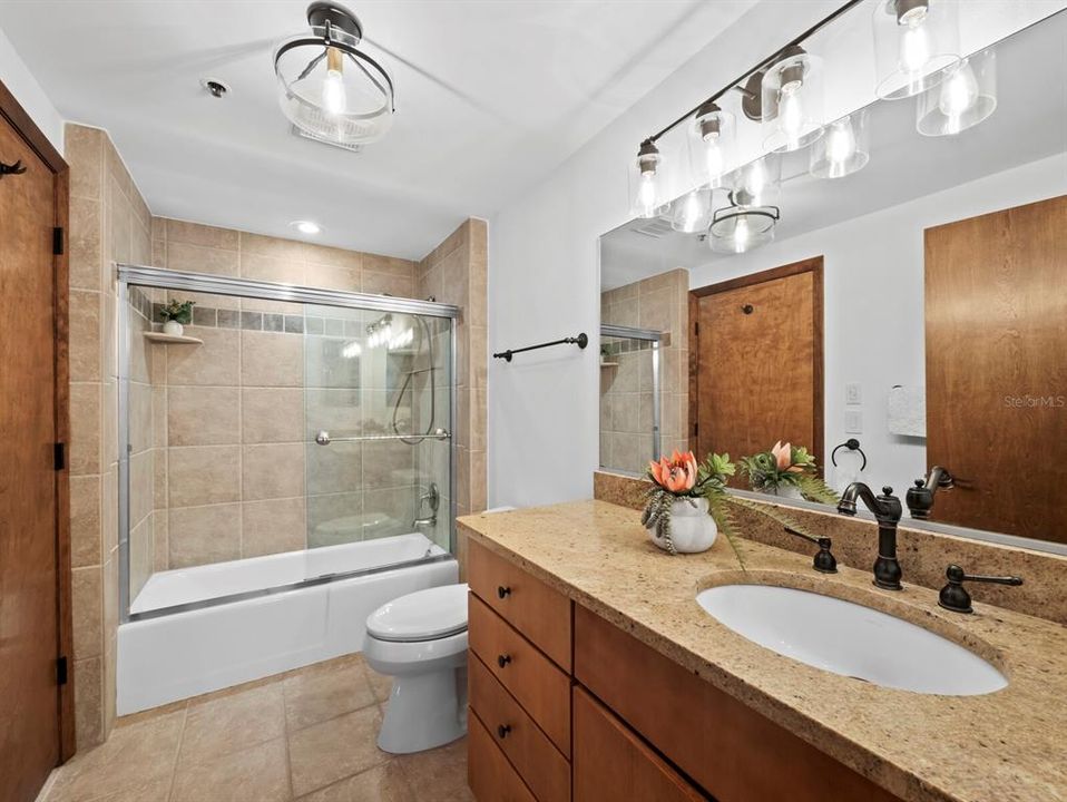 Activo con contrato: $679,000 (2 camas, 2 baños, 1270 Pies cuadrados)