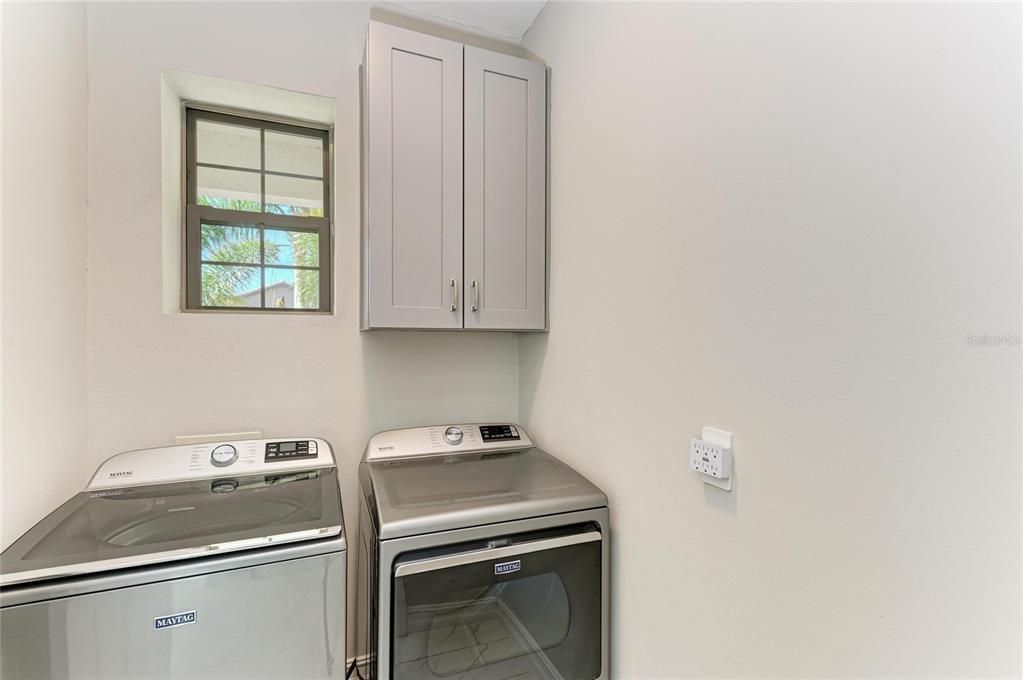 For Sale: $449,900 (3 beds, 2 baths, 1614 Square Feet)