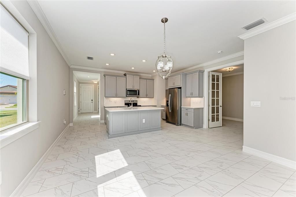 For Sale: $449,900 (3 beds, 2 baths, 1614 Square Feet)