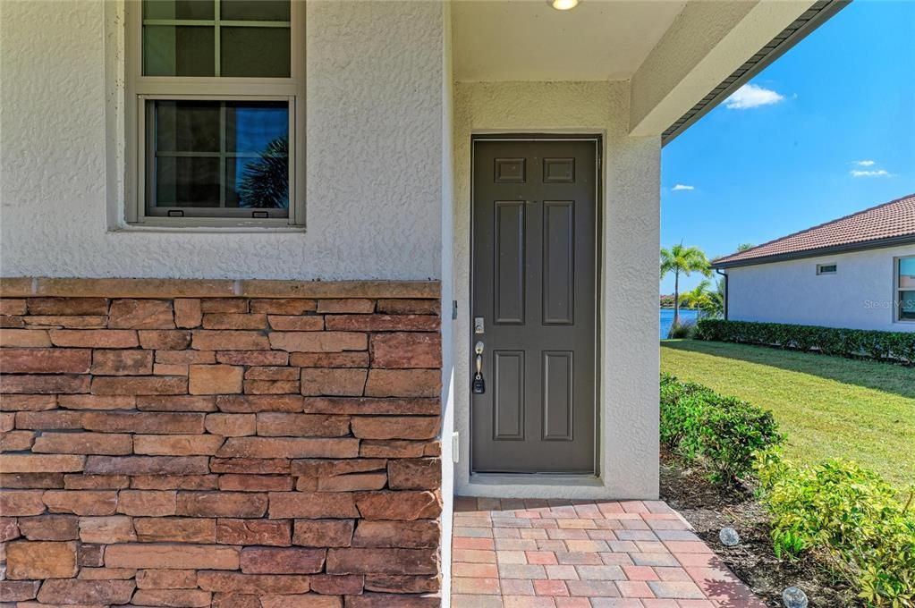 For Sale: $449,900 (3 beds, 2 baths, 1614 Square Feet)