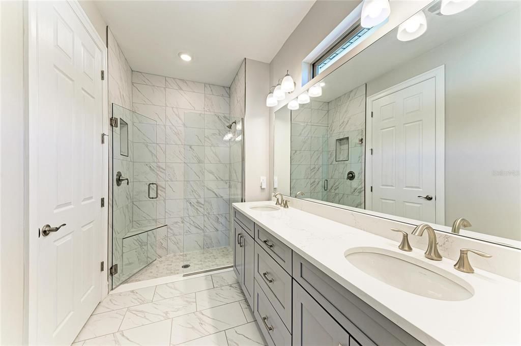 For Sale: $449,900 (3 beds, 2 baths, 1614 Square Feet)