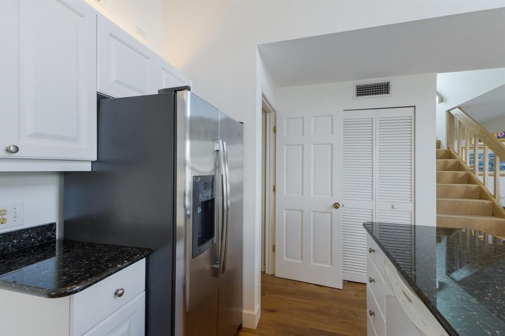 待售: $1,850,000 (3 贝兹, 3 浴室, 1540 平方英尺)