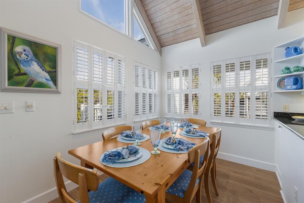 待售: $1,850,000 (3 贝兹, 3 浴室, 1540 平方英尺)