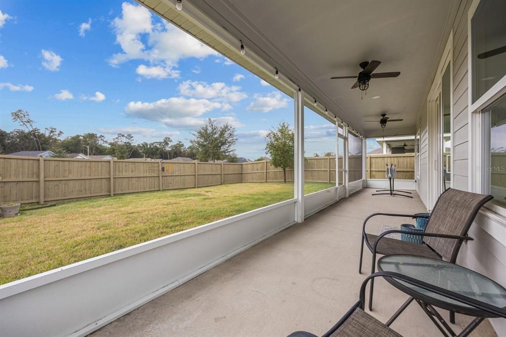 For Sale: $399,999 (4 beds, 2 baths, 1810 Square Feet)