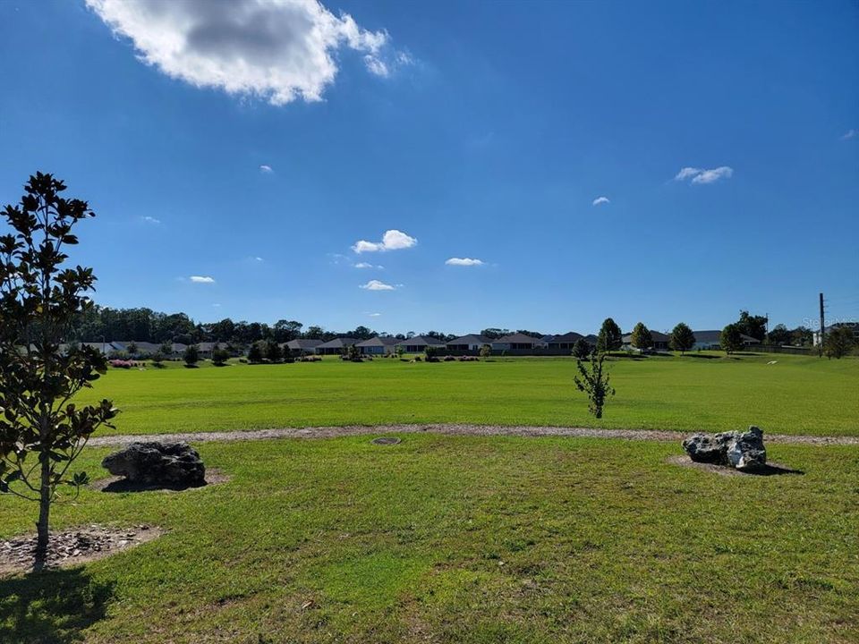 For Sale: $399,999 (4 beds, 2 baths, 1810 Square Feet)