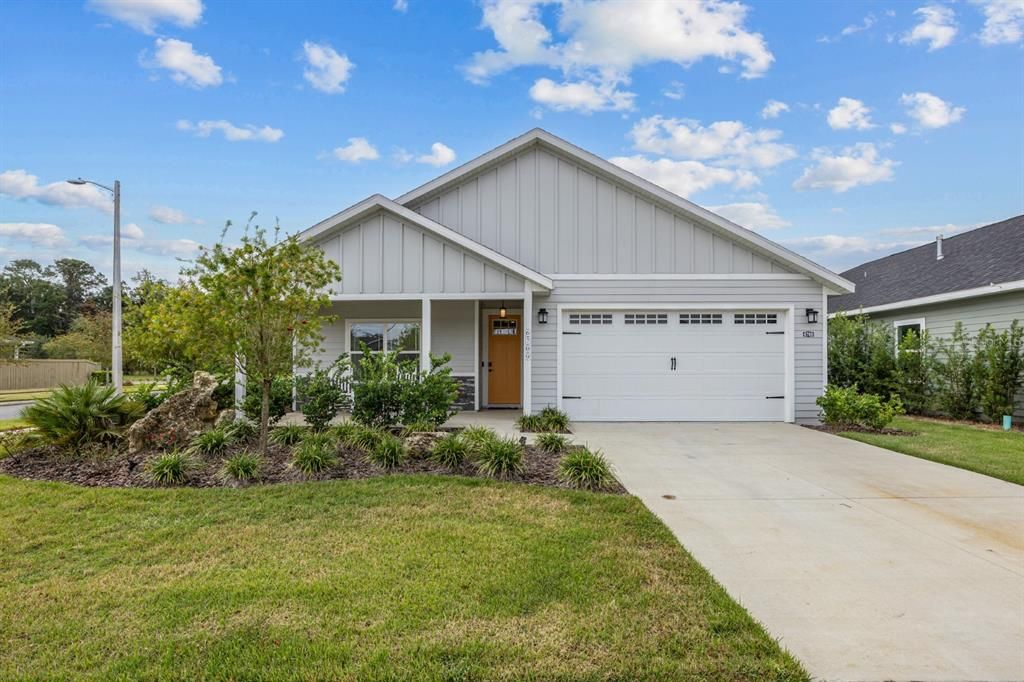 For Sale: $399,999 (4 beds, 2 baths, 1810 Square Feet)