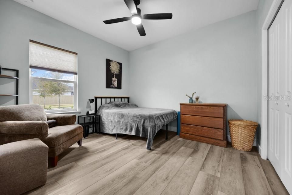 For Sale: $399,999 (4 beds, 2 baths, 1810 Square Feet)