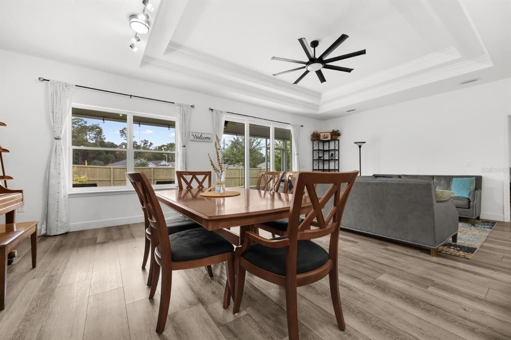 For Sale: $399,999 (4 beds, 2 baths, 1810 Square Feet)