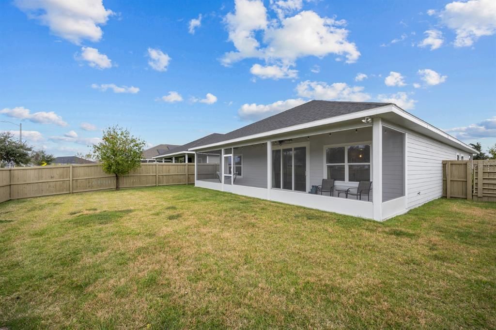 For Sale: $399,999 (4 beds, 2 baths, 1810 Square Feet)