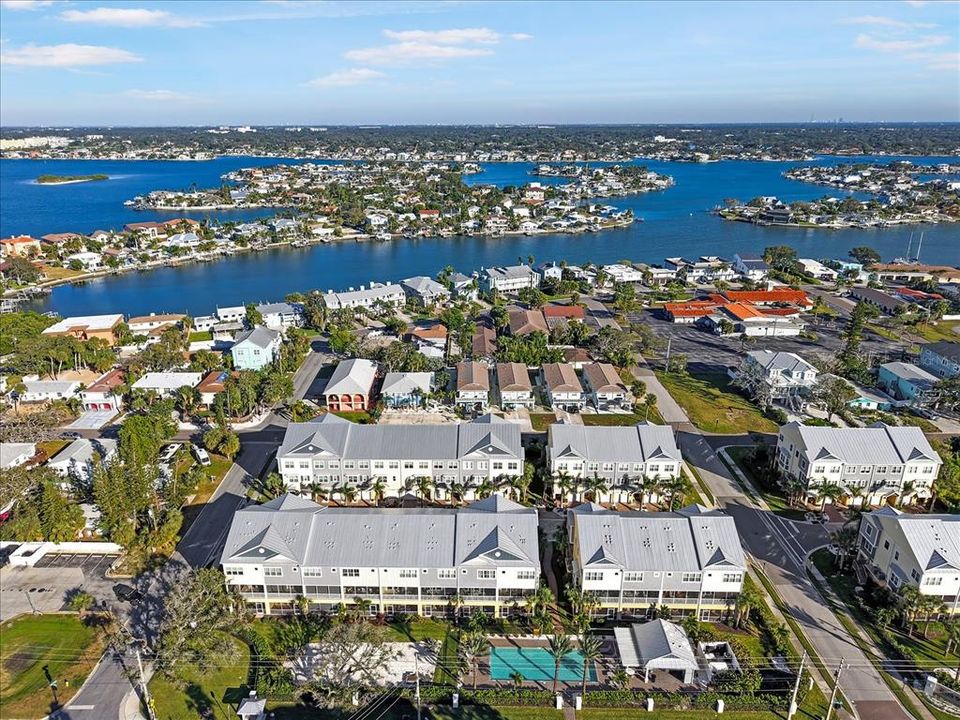 For Sale: $1,225,000 (4 beds, 3 baths, 1980 Square Feet)