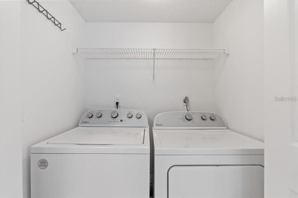 Под контрактом: $1,895 (2 спален, 1 ванн, 903 Квадратных фут)