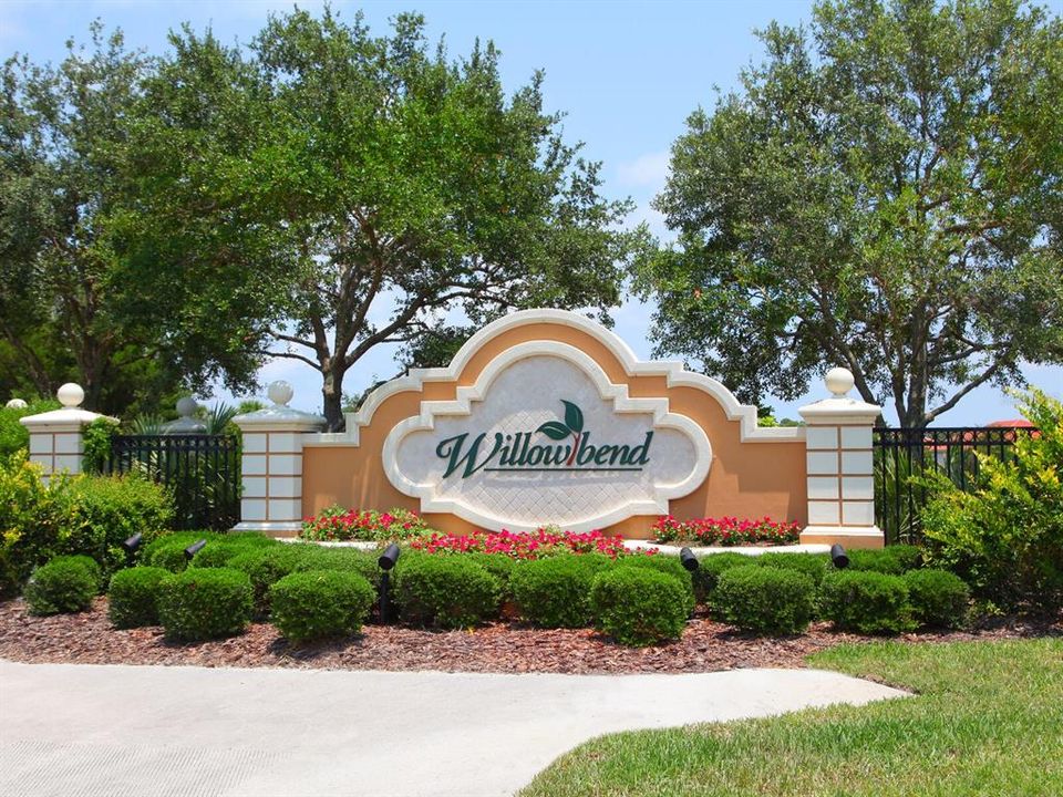 Activo con contrato: $867,000 (3 camas, 2 baños, 2483 Pies cuadrados)