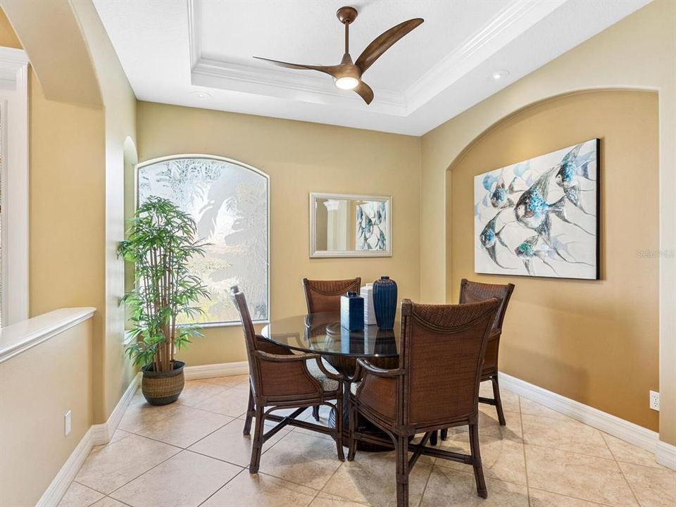 Activo con contrato: $867,000 (3 camas, 2 baños, 2483 Pies cuadrados)