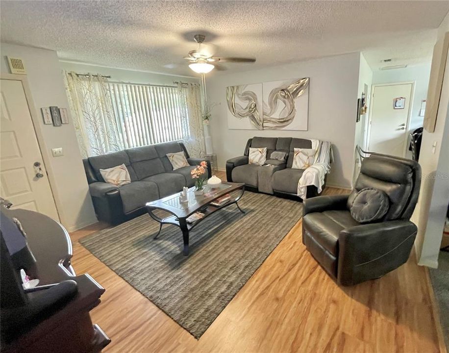 For Sale: $180,000 (2 beds, 2 baths, 1288 Square Feet)