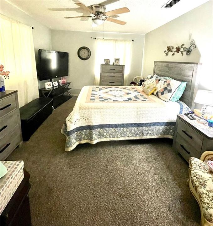 For Sale: $180,000 (2 beds, 2 baths, 1288 Square Feet)