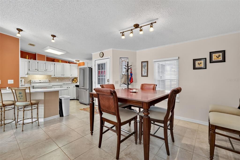 Activo con contrato: $176,900 (2 camas, 2 baños, 1224 Pies cuadrados)