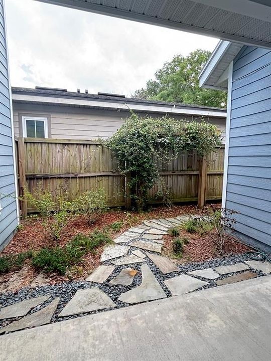 出租: $950 (4 贝兹, 2 浴室, 1866 平方英尺)