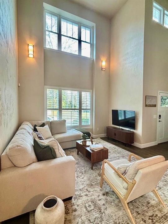 出租: $950 (4 贝兹, 2 浴室, 1866 平方英尺)