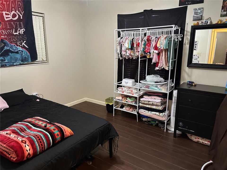 For Sale: $259,999 (3 beds, 2 baths, 1040 Square Feet)