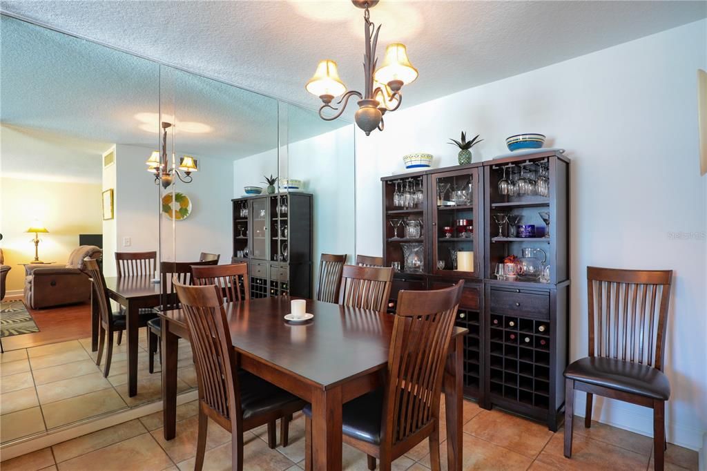 En Venta: $229,900 (2 camas, 2 baños, 1180 Pies cuadrados)