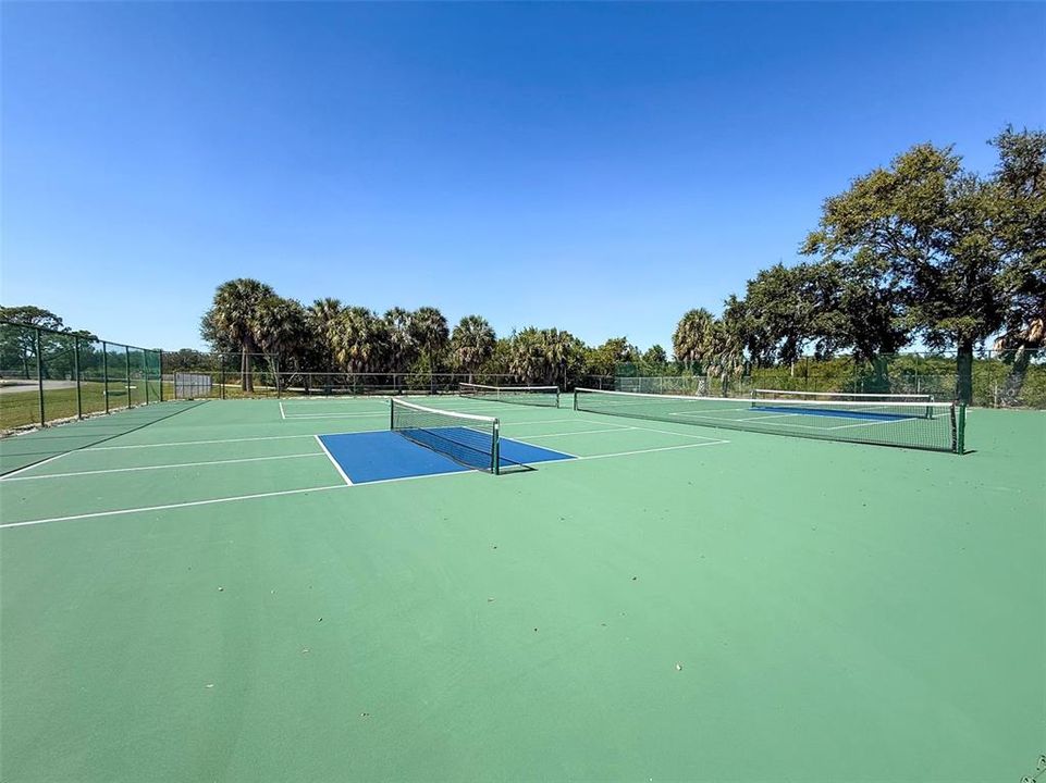 En Venta: $229,900 (2 camas, 2 baños, 1180 Pies cuadrados)